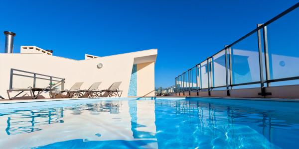 Proyectos Construcción de Piscinas en Hospitalet de Llobregat · Piscinas en Áticos
